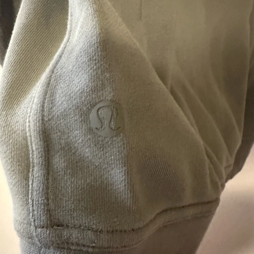 lululemon athletica Women’s Olive Green Pullover Hoodie Sweatshirt Size 6